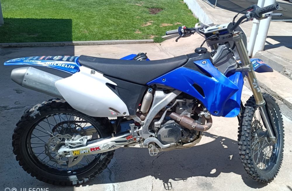 Yamaha YZ450F (CJ), matriculada .