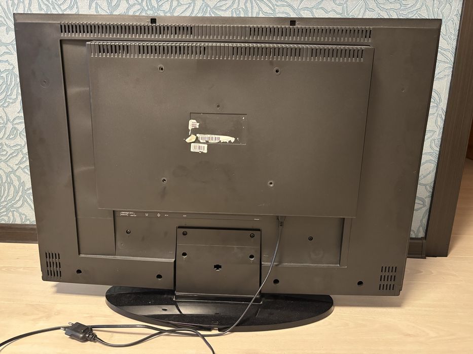 Телевізор GRUNDIG діагональ  32