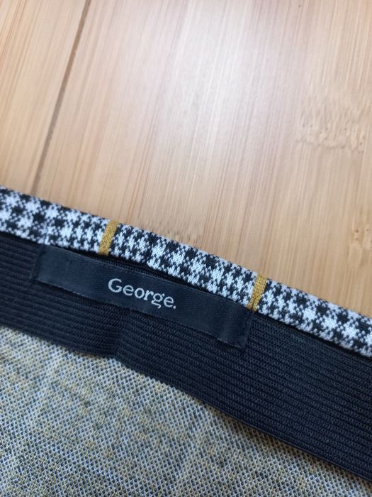 Elegancka duża  spódnica mini- w pepitkę rozm 48- 50
