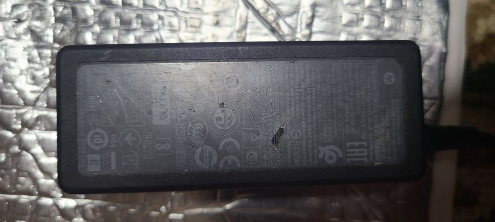 Продам блок живлення ноутбука dell, hp, Fujitsu 95 90,65,45 Вт. Оригін