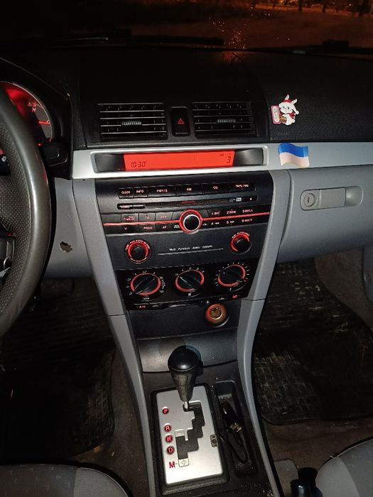 Мазда 3 2004 г  продаж