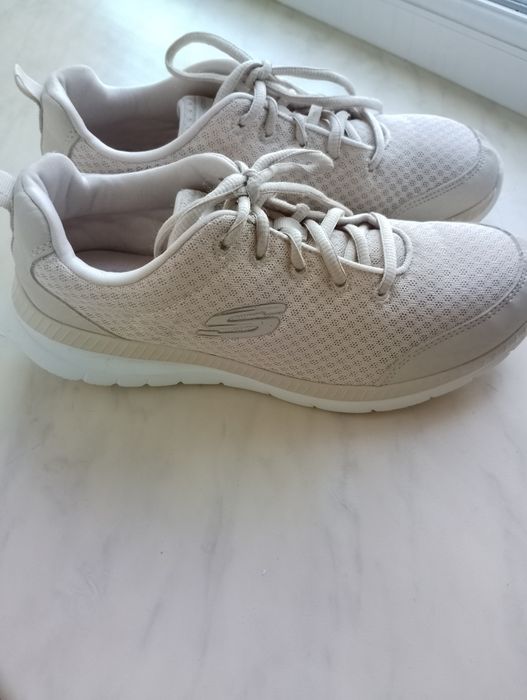 Кросівки Skechers білі Memory Foam легкі зручні розмір 39