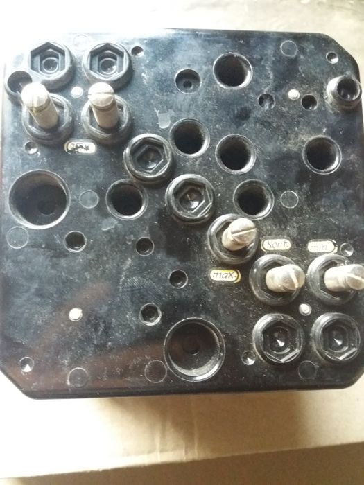 Прилад для вимірювання обертів