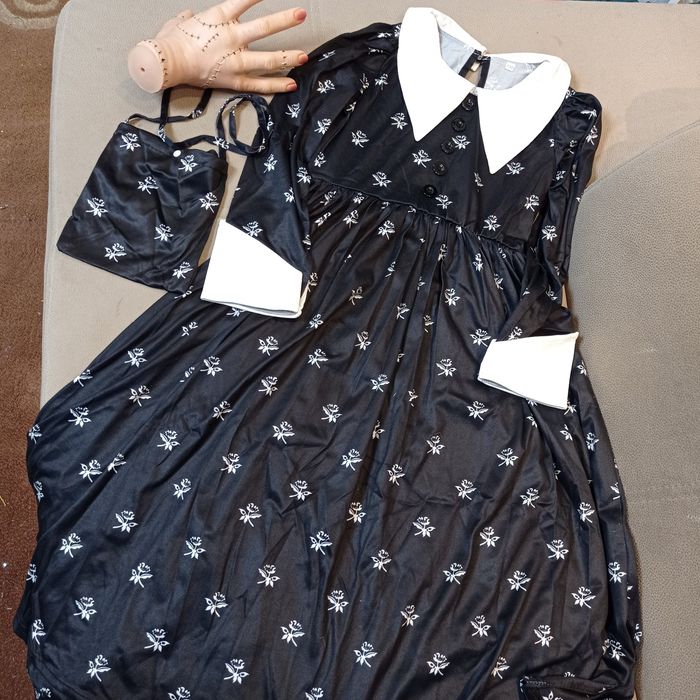 Sukienka strój przebranie Wednesday łapka r.134-140