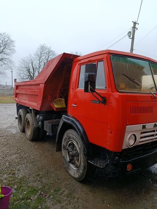 Камаз самоскид..