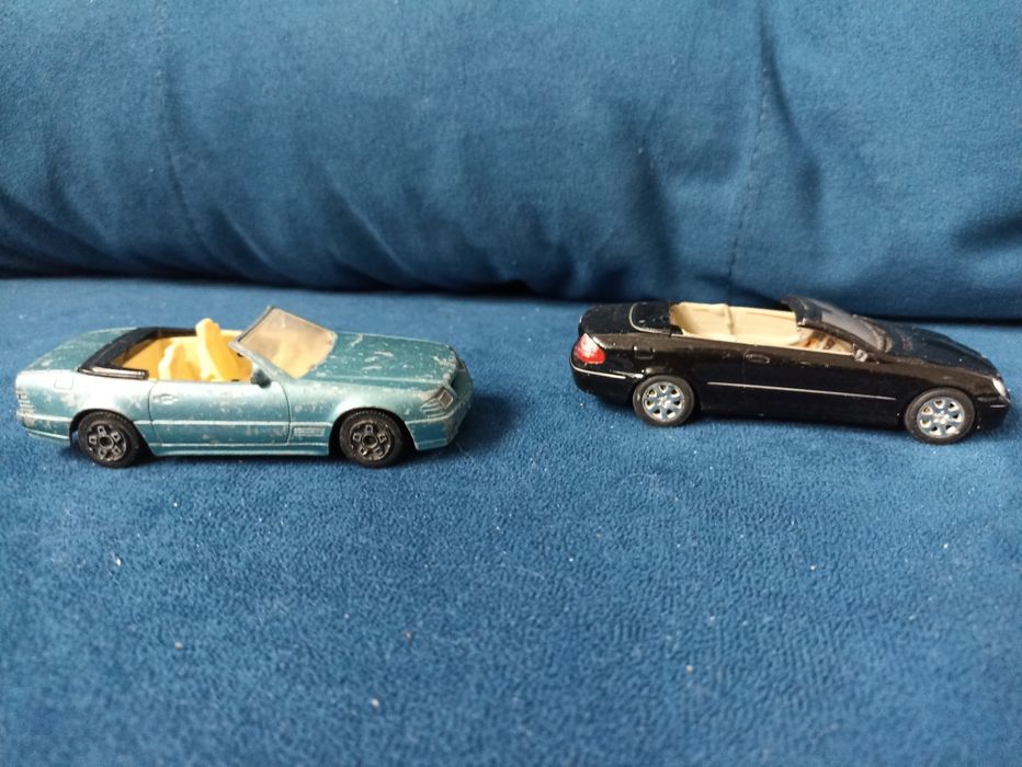 Dwa modele samochodów Mercedes 300SL Bburago i CLK z Minichamps 1:43