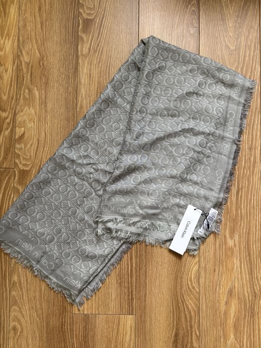 Calvin Klein новий шарф