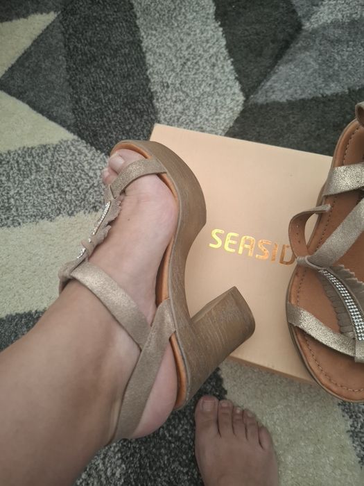 Sandalia bege n35