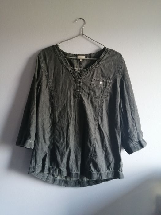 Szara bluzka z guzikami wygodna