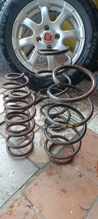 Пружини зад fiat Punto 188