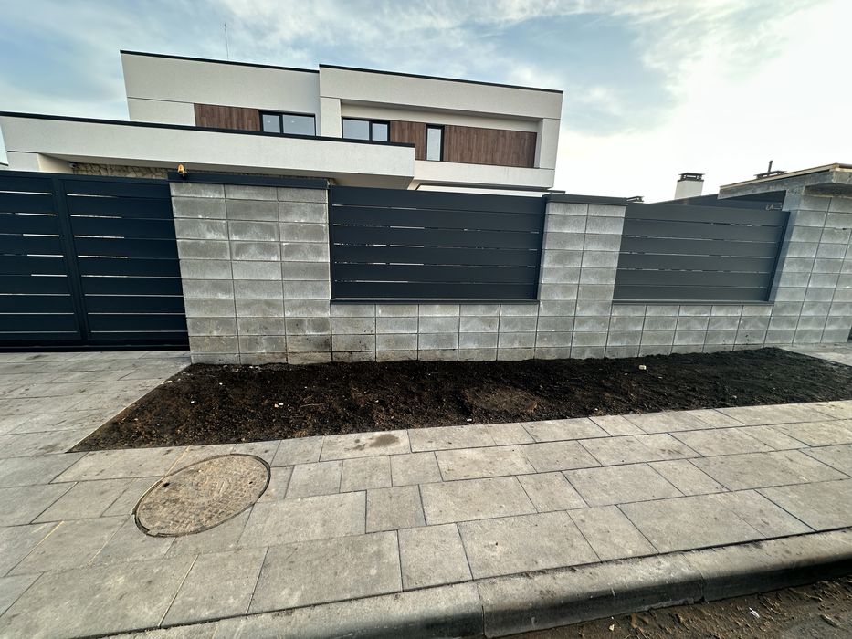 Паркани,забори,технічні приміщеня,гаражи