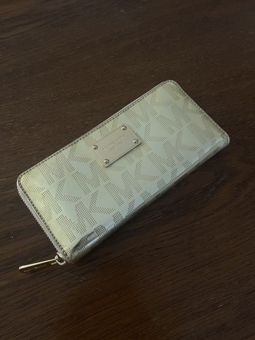 Carteira da Michael Kors em dourado