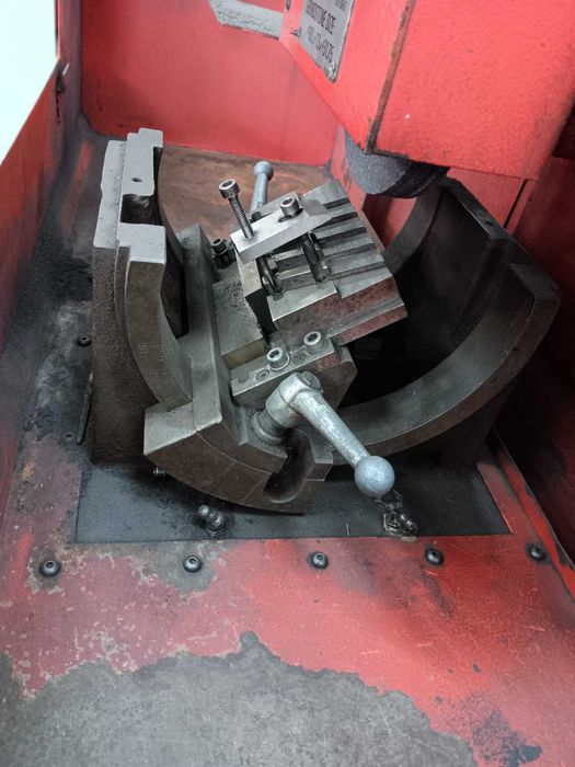 Amada BG12 – Retificadora de Perfis de Precisão