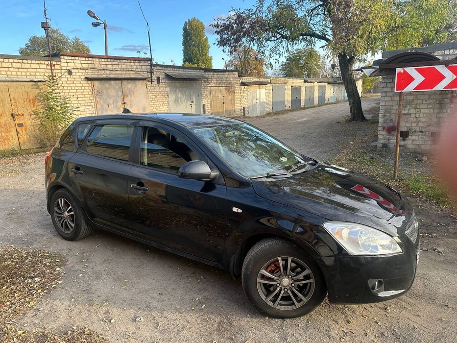 Продам кіа сід .