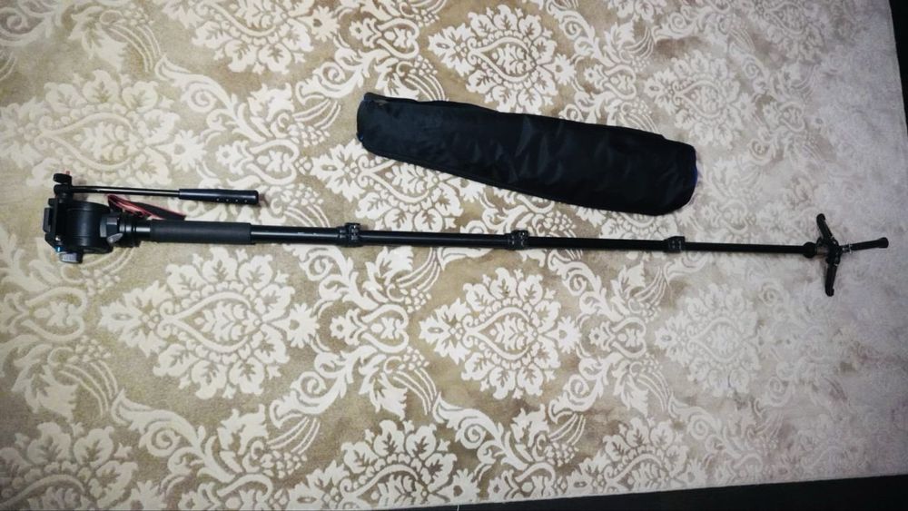 Продам монопод LYT -D293