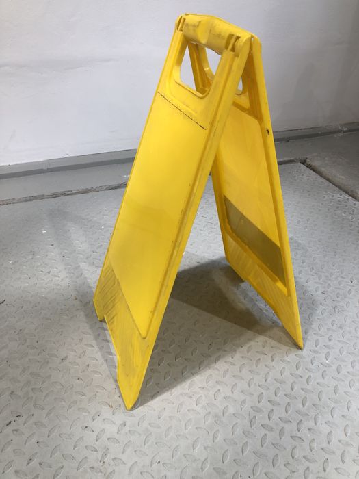 Sinal amovível de 2 faces, Limpeza ou manutenção em curso