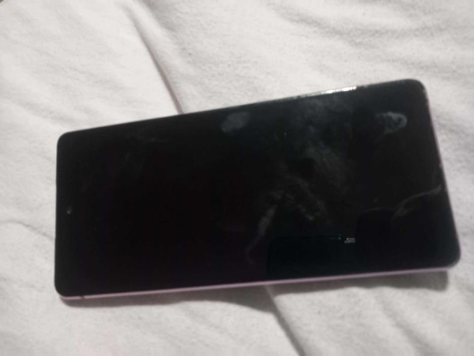 Vendo ou troco telemóvel