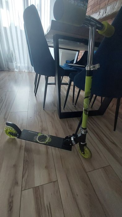 Rower dziecięcy BTWIN Dark Hero 500 + GRATIS hulajnoga 

Stan b.dobr