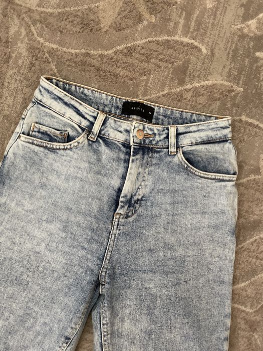 Spodnie jeansowe proste nogawki Mohito