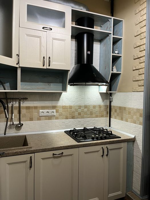 Сталінка. Продаж шикарної 2-кім кв, 63 м² з високими стелями, меблямі та техніка залишаються