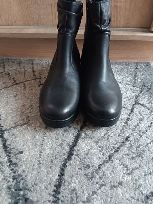 Pół kozaki,botki skórzane Medicus