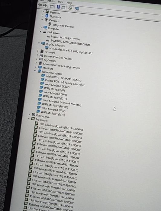 Legion Pro 7i  i9-13900HX, 32GB 2TB-RTX 4090