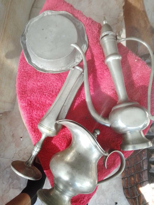 caixas e peças em estanho