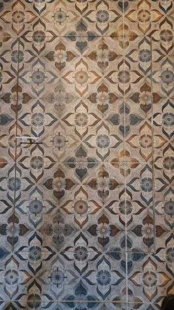 Właz do piwnicy z siłownikami  60x60 cm  PRODUCENT