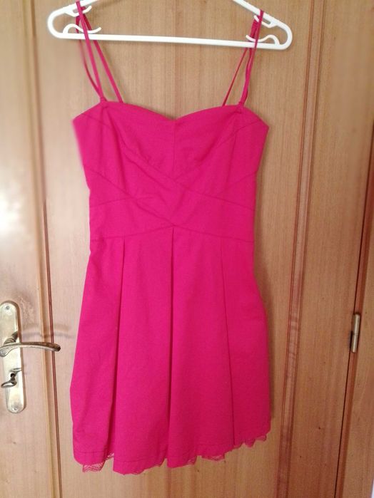 Calções t34 Tiffosi e Vestido de verão tS Bershka