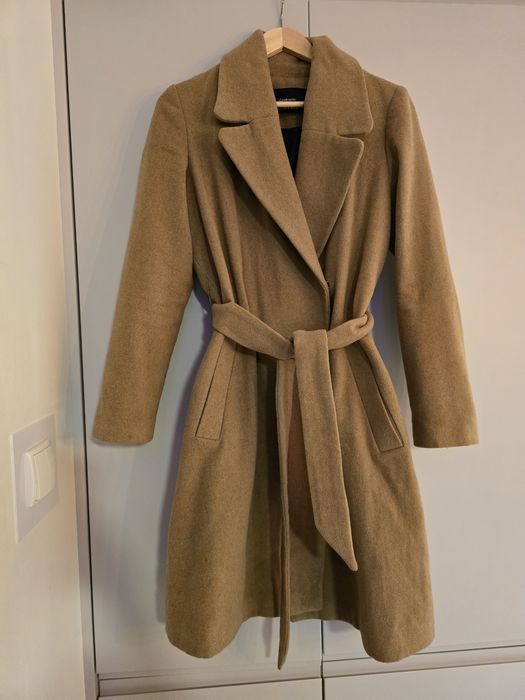 Stradivarius płaszcz camel 36