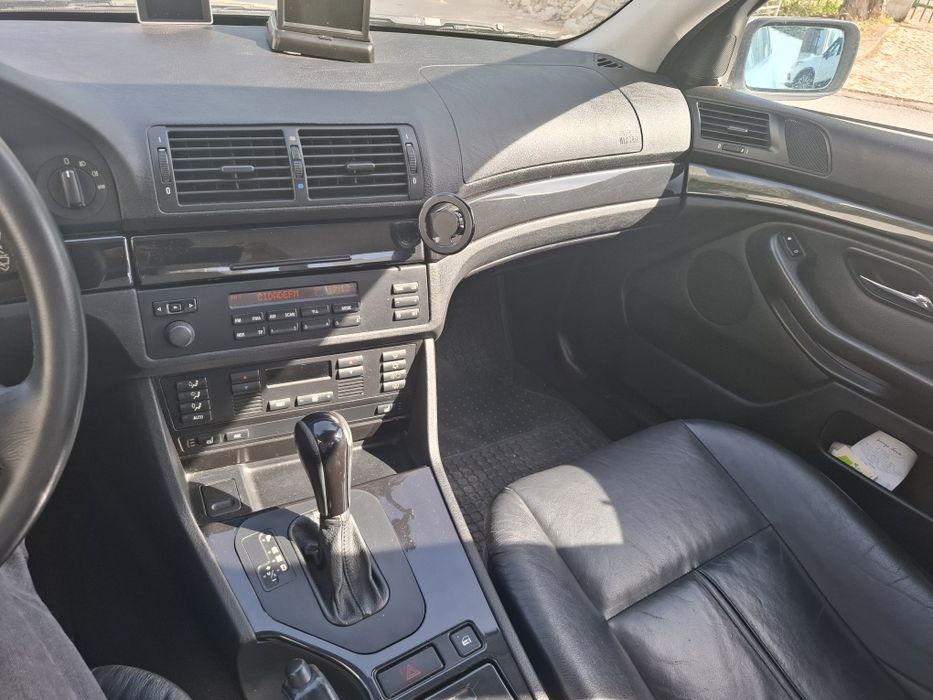 BMW série 528I auto