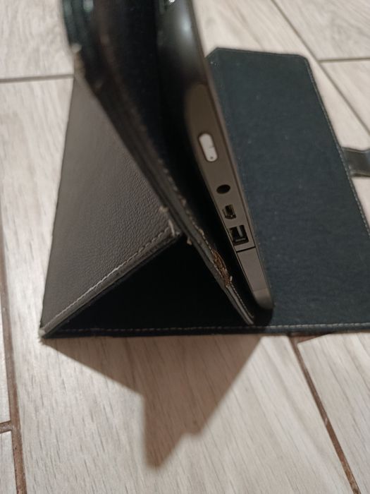 Планшет Acer Iconia Tab A200 10.1"  працює, коробка, зарядка. Для книг