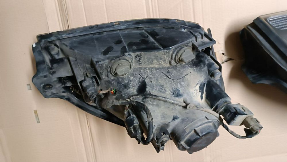 Фара передня ліва Hyundai Tucson