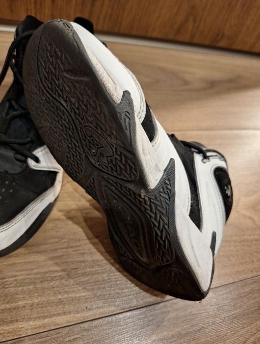 Buty chłopięce, rozmiar 33, czarno-białe, shaq,