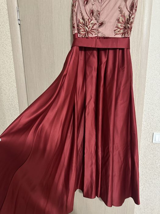 Платье вечернее)