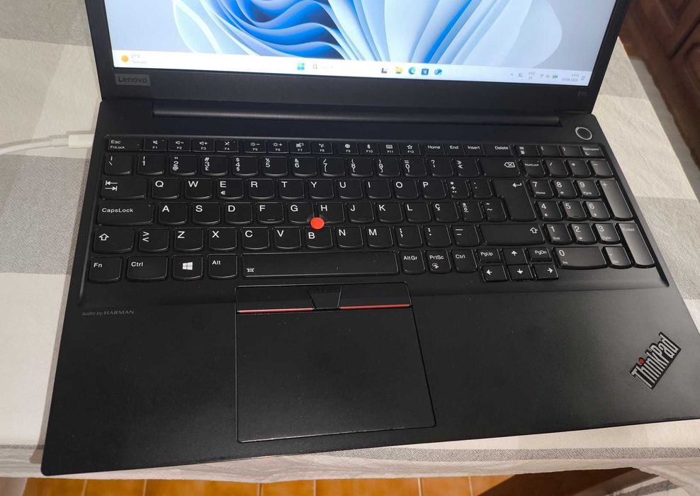 Portátil Lenovo ThinkPad E15 i7, 16GB, 512GB
