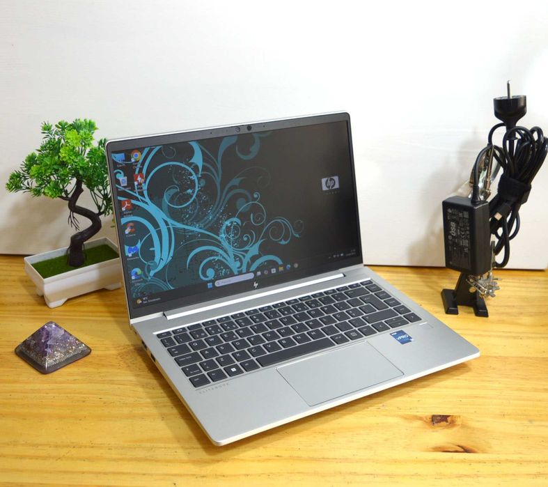 Pro Natal! HP 13th i7 5.20GHz - 48GB - Iris - IA - 512GB + New Dock!64551757635714121