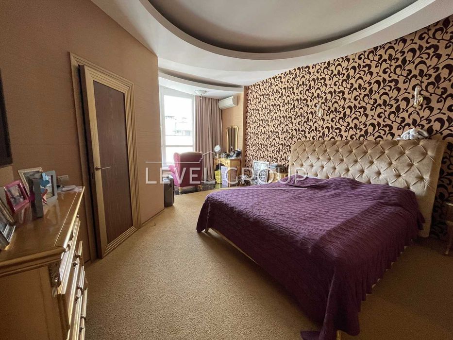 Apartment in Kyiv - View 3