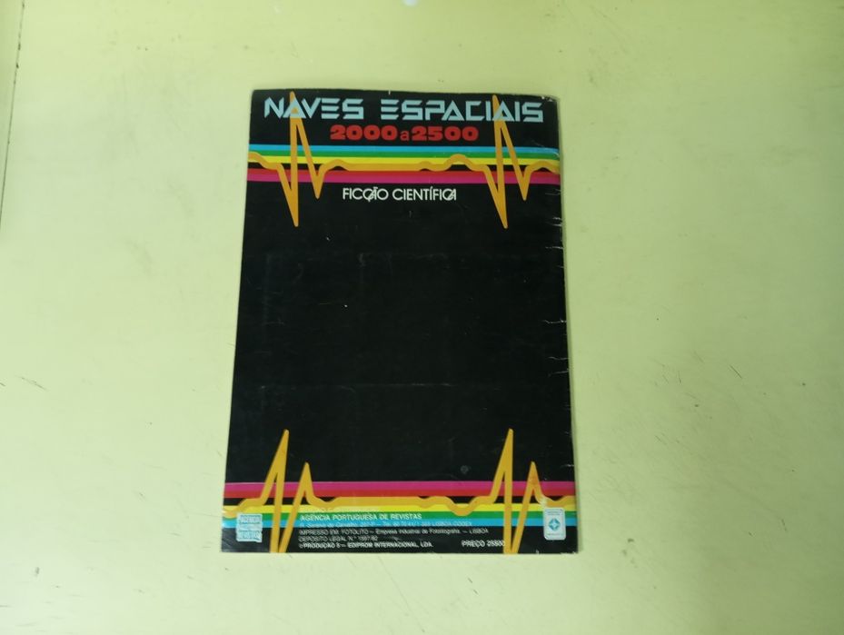 Caderneta cromos naves espaciais.