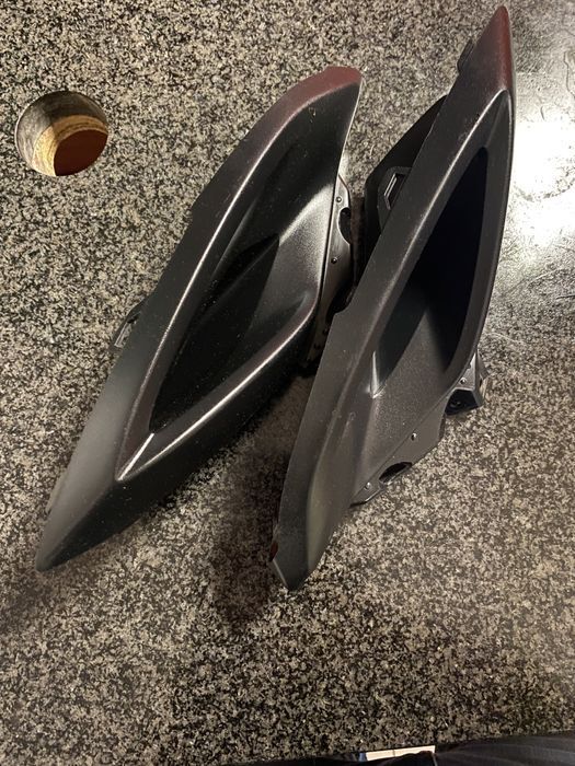 Yamaha FZR6 wloty powietrza prawy lewy A650