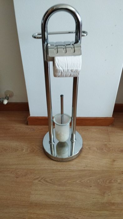 Suporte para toalha, papel e piaçaba