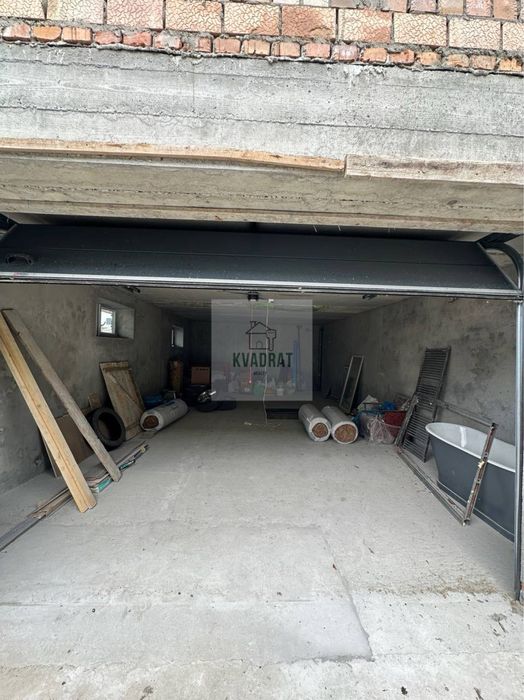 Продам котедж від власника у центрі мікрорайона Жовтневого