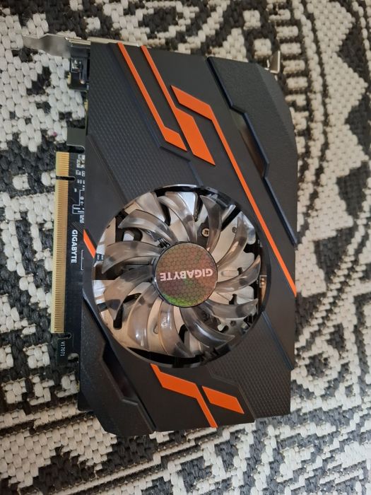 Sprzedam komputer Dell OptiPlex 3010 – i5, 8 GB RAM, GT 1030