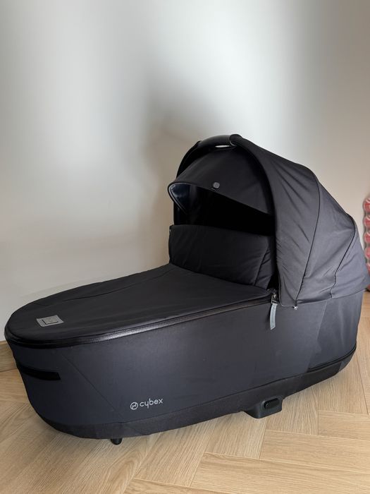 Czarna gondola Cybex Priam e-Priam