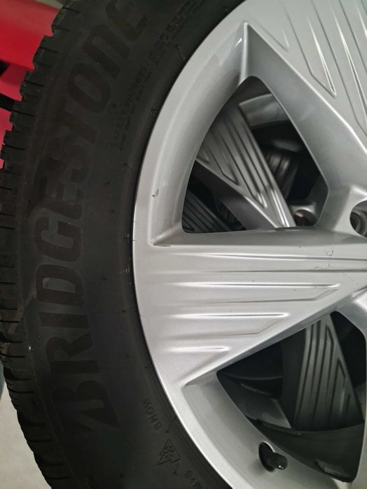 Jantes Audi Q4 e-tron 4 pneus