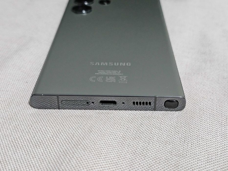 Samsung S23 Ultra 512GB.  Muito bom. Tudo de origem