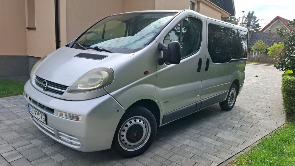 Opel Vivaro/Trafic / 2x drzwi boczne