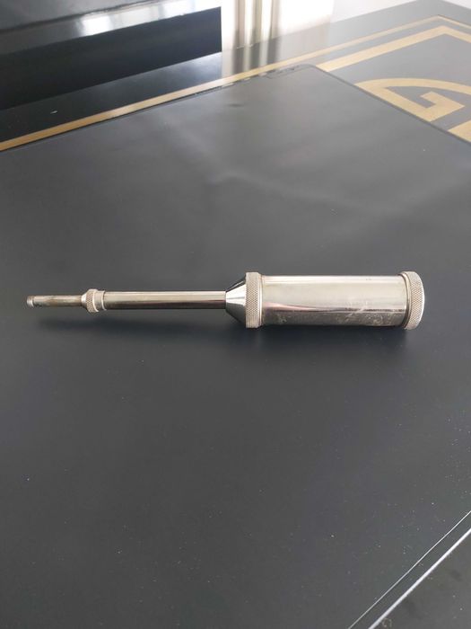 Bomba de óleo vintage