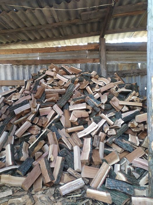 Дубовые колотые дрова .Оплата по факту. Дрова разные от 1400грн