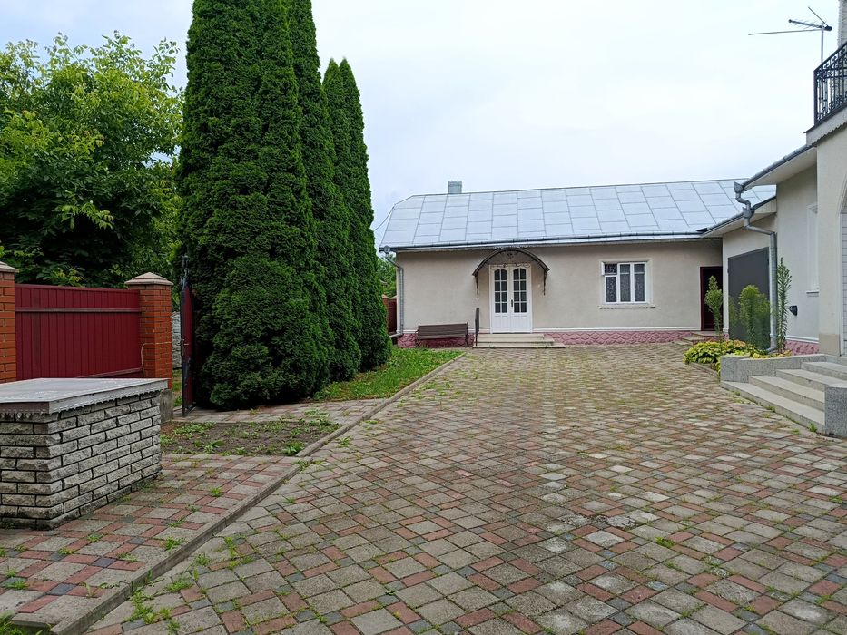 Ідеальний заміський маєток у центрі Мамаївців
